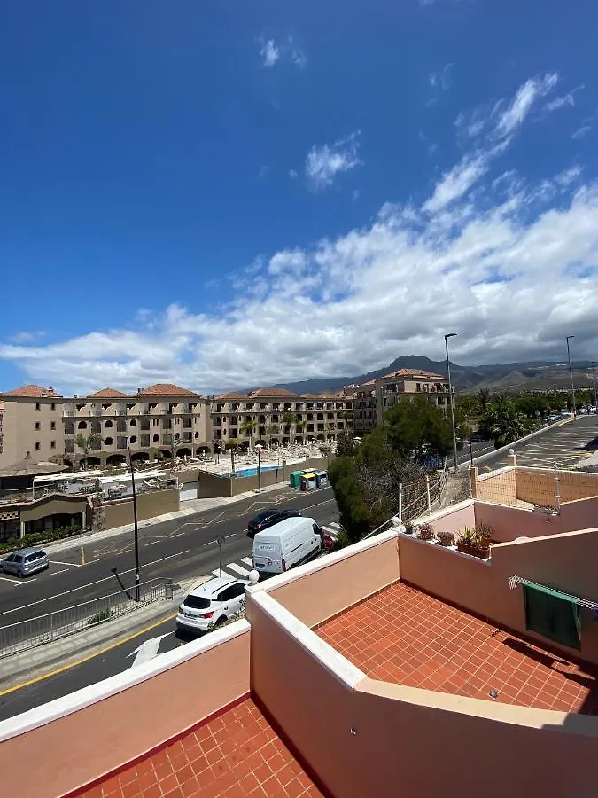 Comfortable Apartment Los Cristianos. Free Wifi. Arona